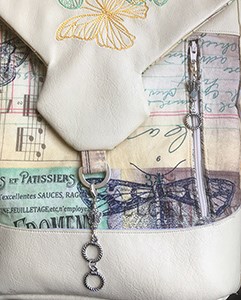 Handbag with fancy zip pull